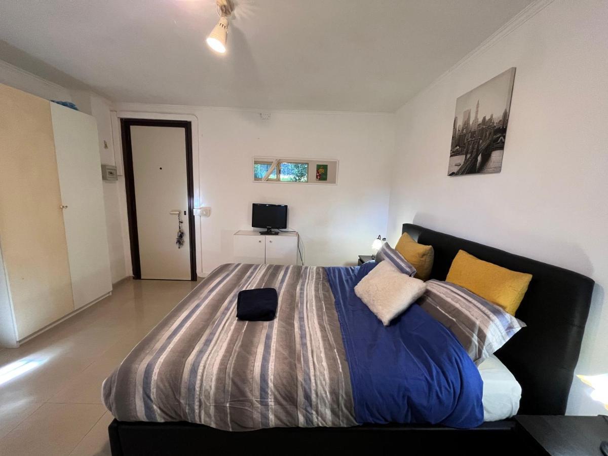 Monolocale A Mostacciano Apartment Рим Екстериор снимка