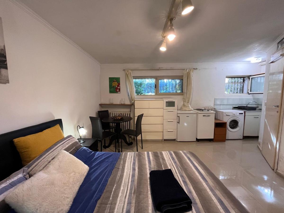 Monolocale A Mostacciano Apartment Рим Екстериор снимка