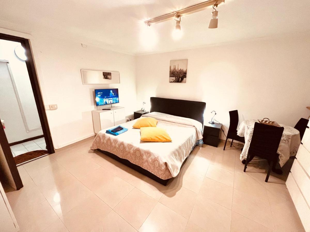 Monolocale A Mostacciano Apartment Рим Екстериор снимка